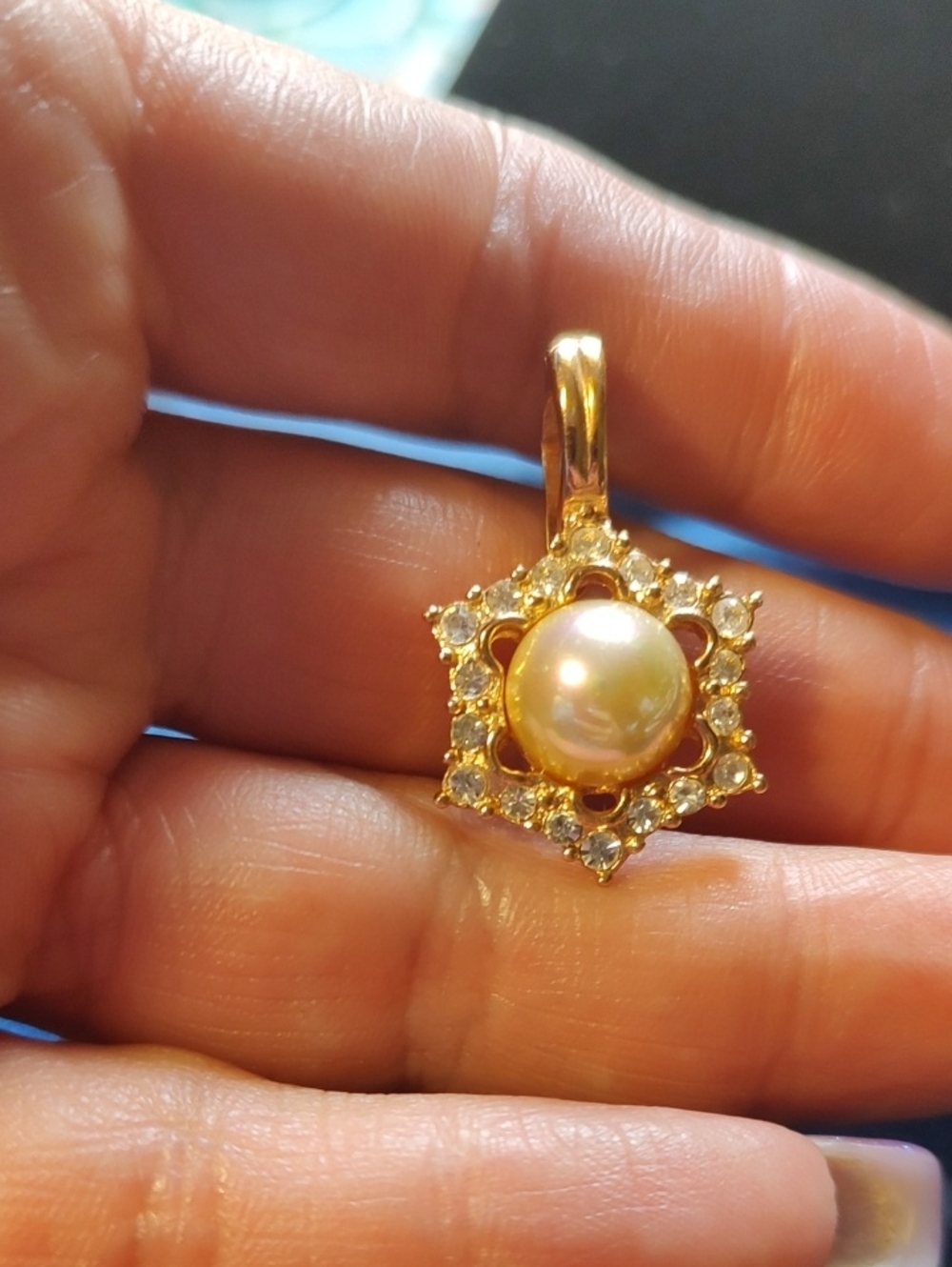 Enhancer Pendant - Picture 3 of 7